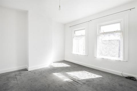 41 Surrey Road, Reading, RG2 0EU