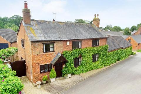 4 bedroom equestrian property for sale, Fir Tree Lane, Swinford, Lutterworth