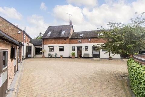 4 bedroom equestrian property for sale, Fir Tree Lane, Swinford, Lutterworth