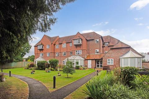 2 bedroom flat for sale, West Street, Wilton, Salisbury