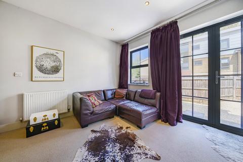 1 bedroom apartment for sale, Lee High Road, London