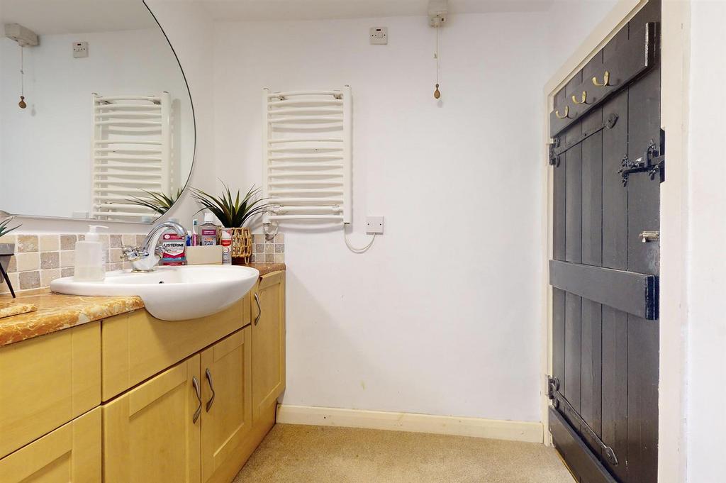 22-High-Street-Earls-Colne-08172024 092528.jpg