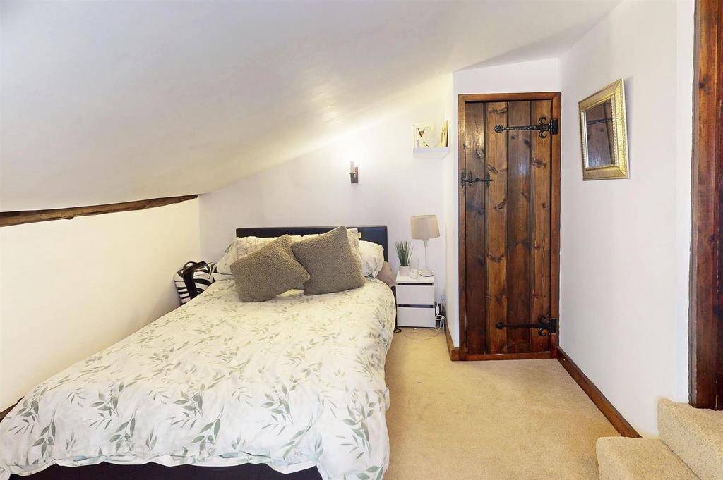 22-High-Street-Earls-Colne-08172024 092344.jpg