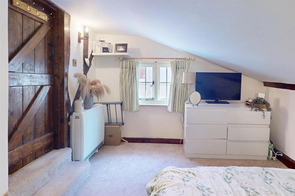 22-High-Street-Earls-Colne-08172024 092421.jpg