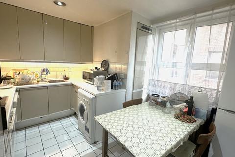 1 bedroom flat for sale, Beverly House, Park Road, NW8