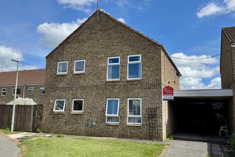 2 bedroom flat for sale, Carr Close, Beverley, HU17 0QS