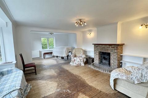 4 bedroom detached house for sale, Oxbridge