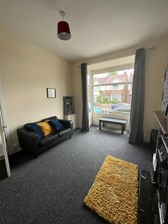 3 bedroom semi-detached house to rent, Lansdowne Road, Erdington B24