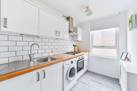 99 Wivenhoe Close, London, SE15 3QJ