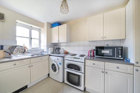 106 Windmill Drive, London, NW2 1US