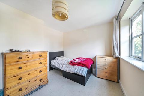 106 Windmill Drive, London, NW2 1US