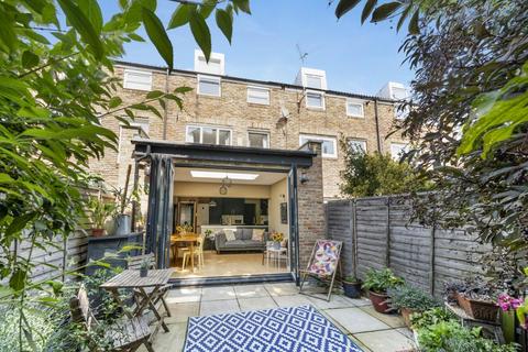 4 bedroom terraced house for sale, Chale Road, Brixton