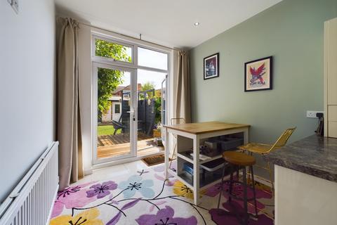 74 Cedar Road, Northampton, NN1 4RW