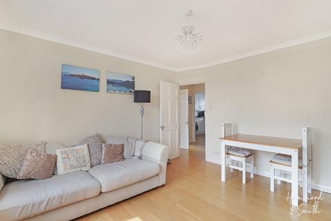 2 bedroom flat for sale, Allnutts Road, Epping CM16