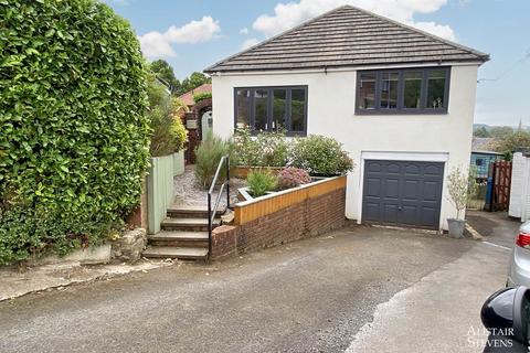 18 Edge Hill Road, Royton, Oldham, OL2 6BL