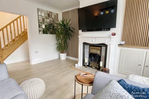 18 Edge Hill Road, Royton, Oldham, OL2 6BL