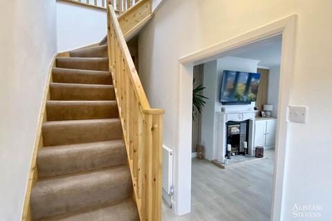 18 Edge Hill Road, Royton, Oldham, OL2 6BL