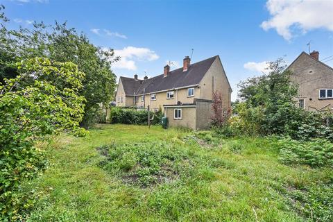 59 Hedge End Road, Andover, SP10 2DJ