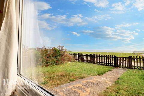 3 bedroom detached bungalow for sale, Little Scratby Crescent, Scratby