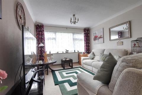 2 bedroom retirement property for sale, St. Marks Close, Bexhill-On-Sea