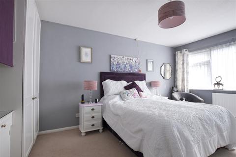 2 bedroom retirement property for sale, St. Marks Close, Bexhill-On-Sea