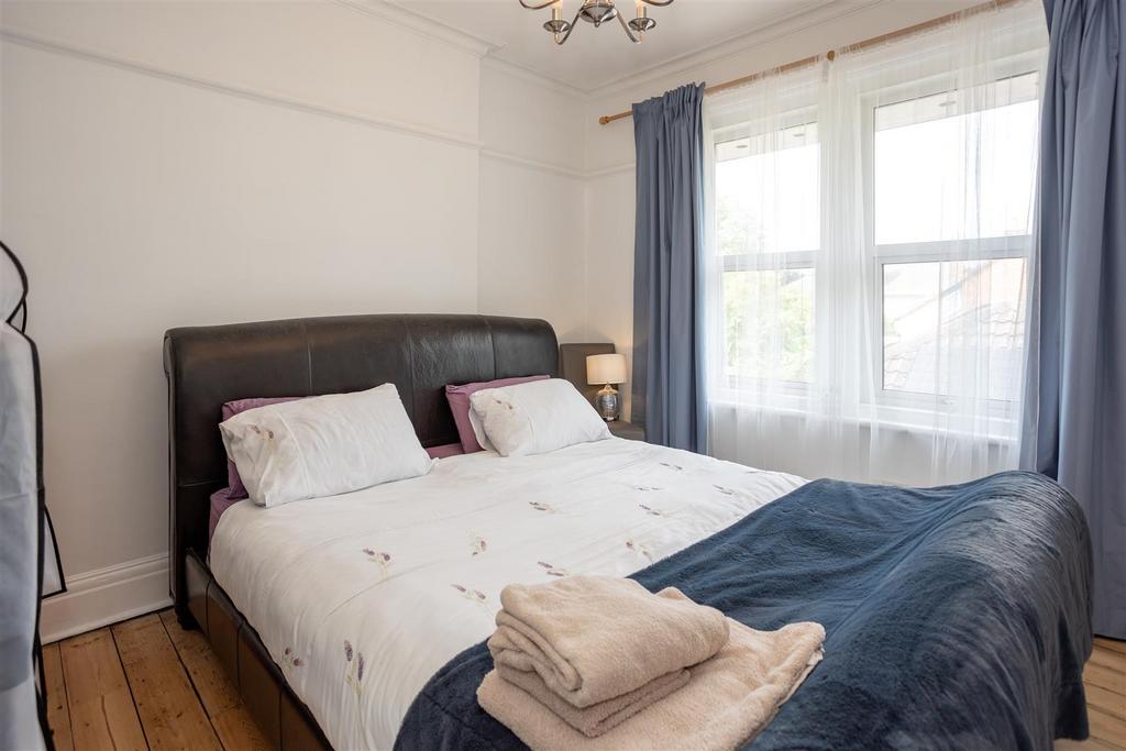 S Bed 3.jpg