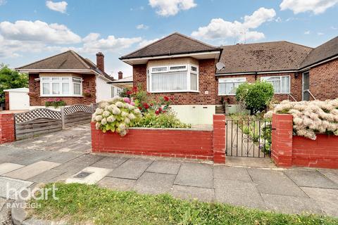 3 Burfield Close, Leigh-on-sea, SS9 5TX