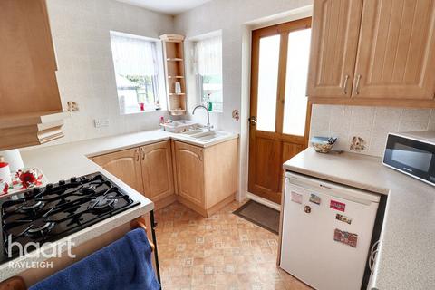 3 Burfield Close, Leigh-on-sea, SS9 5TX