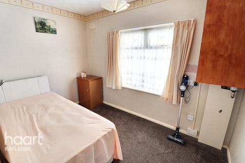 3 Burfield Close, Leigh-on-sea, SS9 5TX