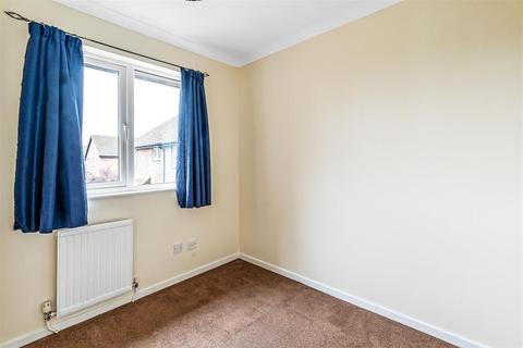 57 Barnfield Way, Oxted, RH8 9QG