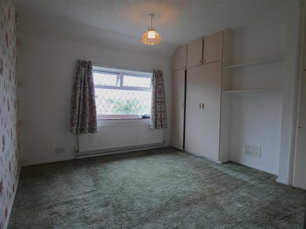 Bedroom 1.JPG