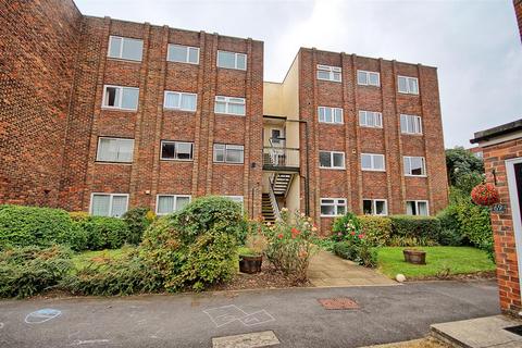 2 bedroom maisonette for sale, Broadmeads, Ware SG12