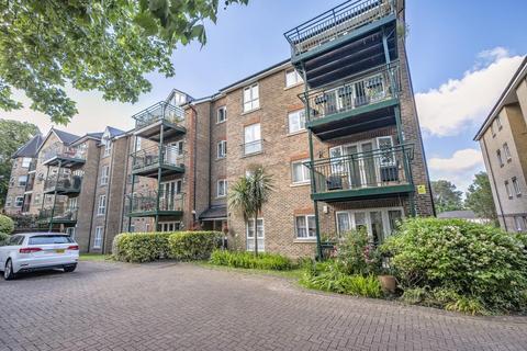 2 bedroom flat for sale, Copers Cope Road, Beckenham