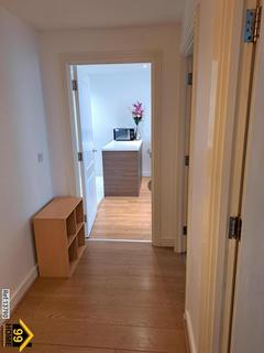 2 bedroom flat for sale, Waterside Way, London, N17