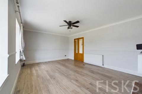 4 bedroom detached house for sale, Thames Road, Canvey Island, SS8