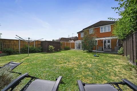 4 bedroom detached house for sale, Harwich Road, Beaumont