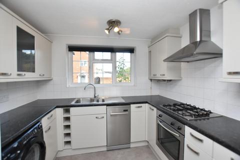 2 bedroom terraced house to rent, Elmhurst Court, Guildford GU1