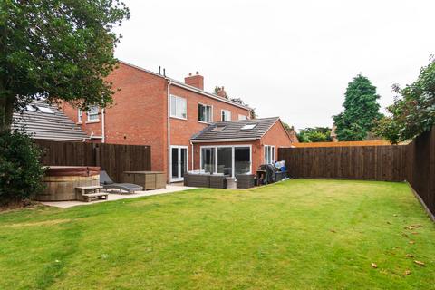 4 bedroom semi-detached house for sale, Dove Lane, Long Eaton, NG10