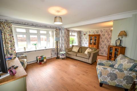 3 bedroom bungalow for sale, Lincoln Way, Jarrow