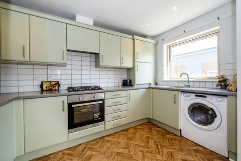 Flat 5, 105 Brabazon Street, London, E14 6RJ