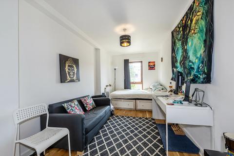 Flat 5, 105 Brabazon Street, London, E14 6RJ