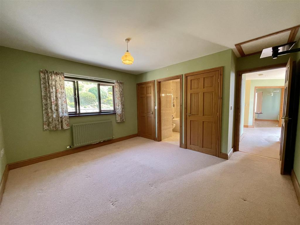 Upstairs Bedroom 1