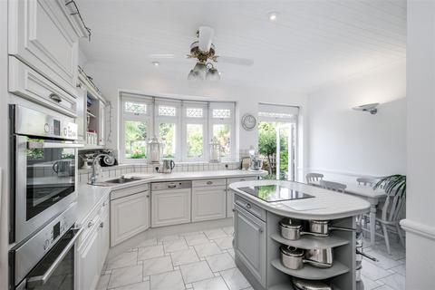 3 bedroom semi-detached house for sale, Chalgrove Cresent, Clayhall