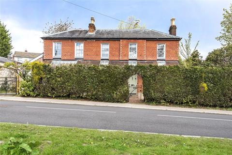 4 bedroom detached house for sale, Somerset Road, Redhill, RH1