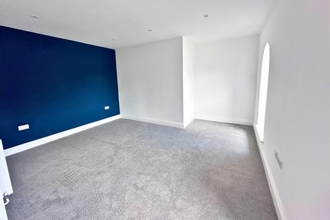 2 bedroom duplex for sale, Queen Street, Gillingham, Dorset. SP8 4DZ