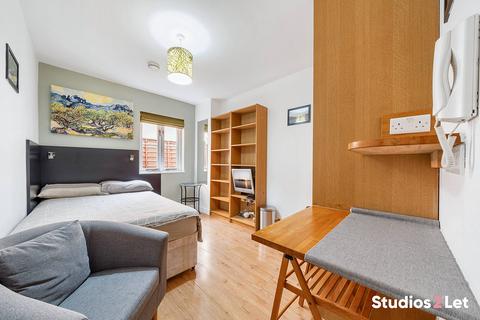 undefined, Finchley Road, London NW3