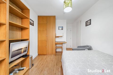 undefined, Finchley Road, London NW3