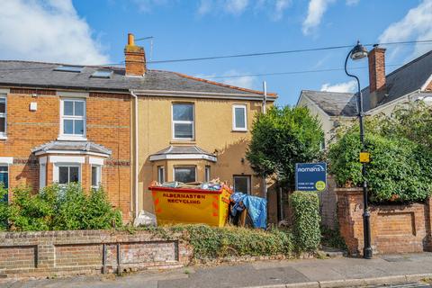 3 bedroom end of terrace house for sale, Burgess Road, Basingstoke, Hampshire