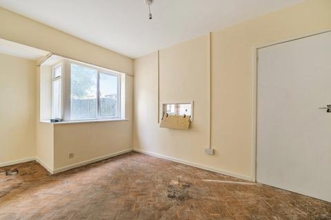 3 bedroom end of terrace house for sale, Burgess Road, Basingstoke, Hampshire