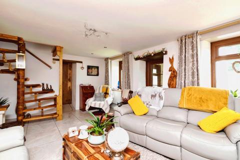 4 bedroom cottage for sale, Twyncynghordy Road, Ebbw Vale NP23